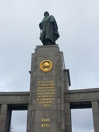 Мемориал павшим советским воинам в Тиргартене, фото 2